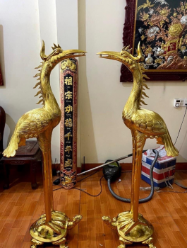 Hạc bàn thờ nên quay vào hay quay ra ngoài
